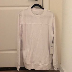 Men’s white ALO yoga crewneck